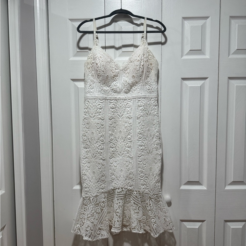 White Lace Fitted Dress